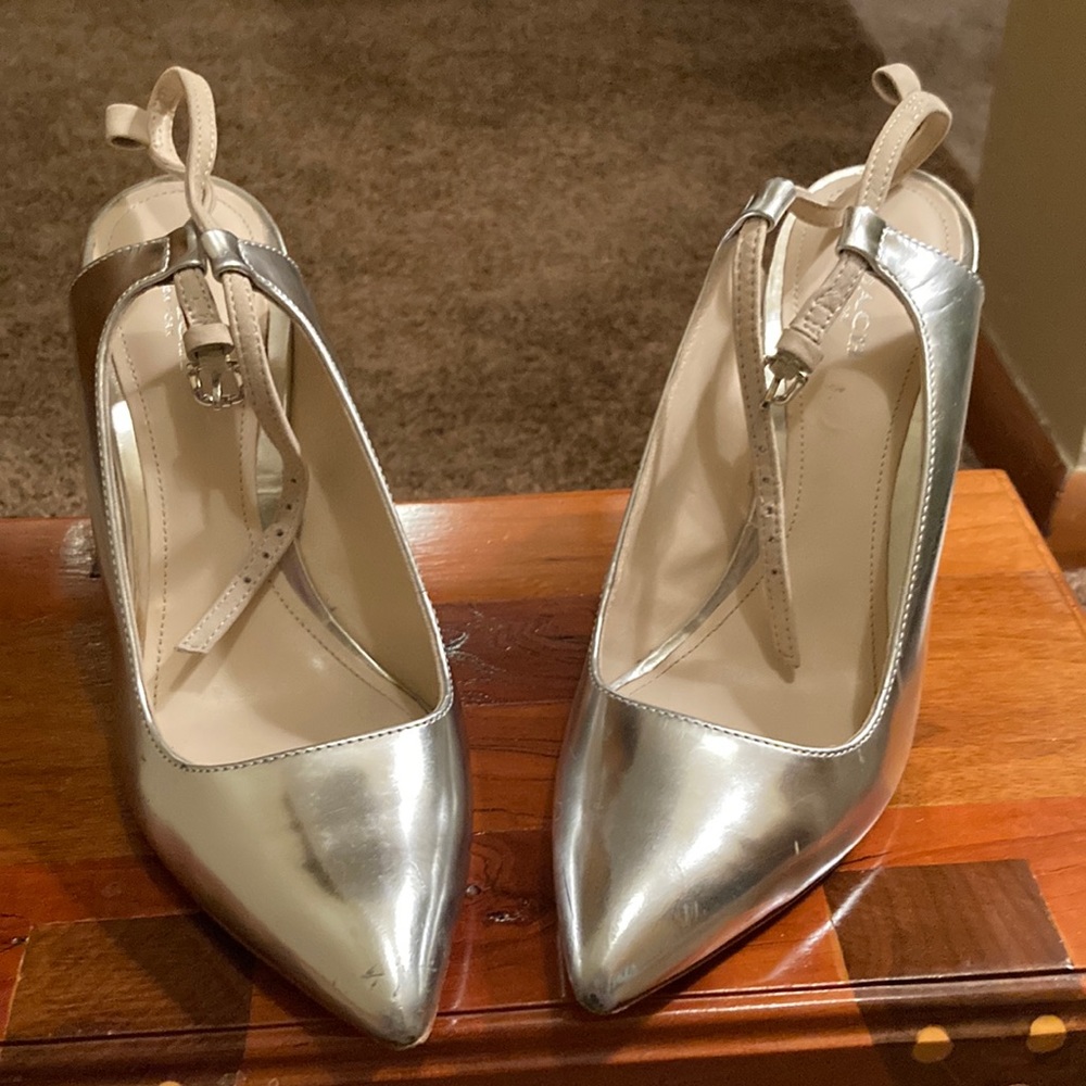 COACH SILVER WEDGE. SIZE 8. GUC